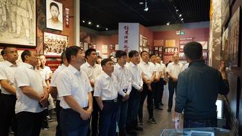 調(diào)整大小 3.2、參觀趙尚志、趙一曼紀(jì)念館.JPG